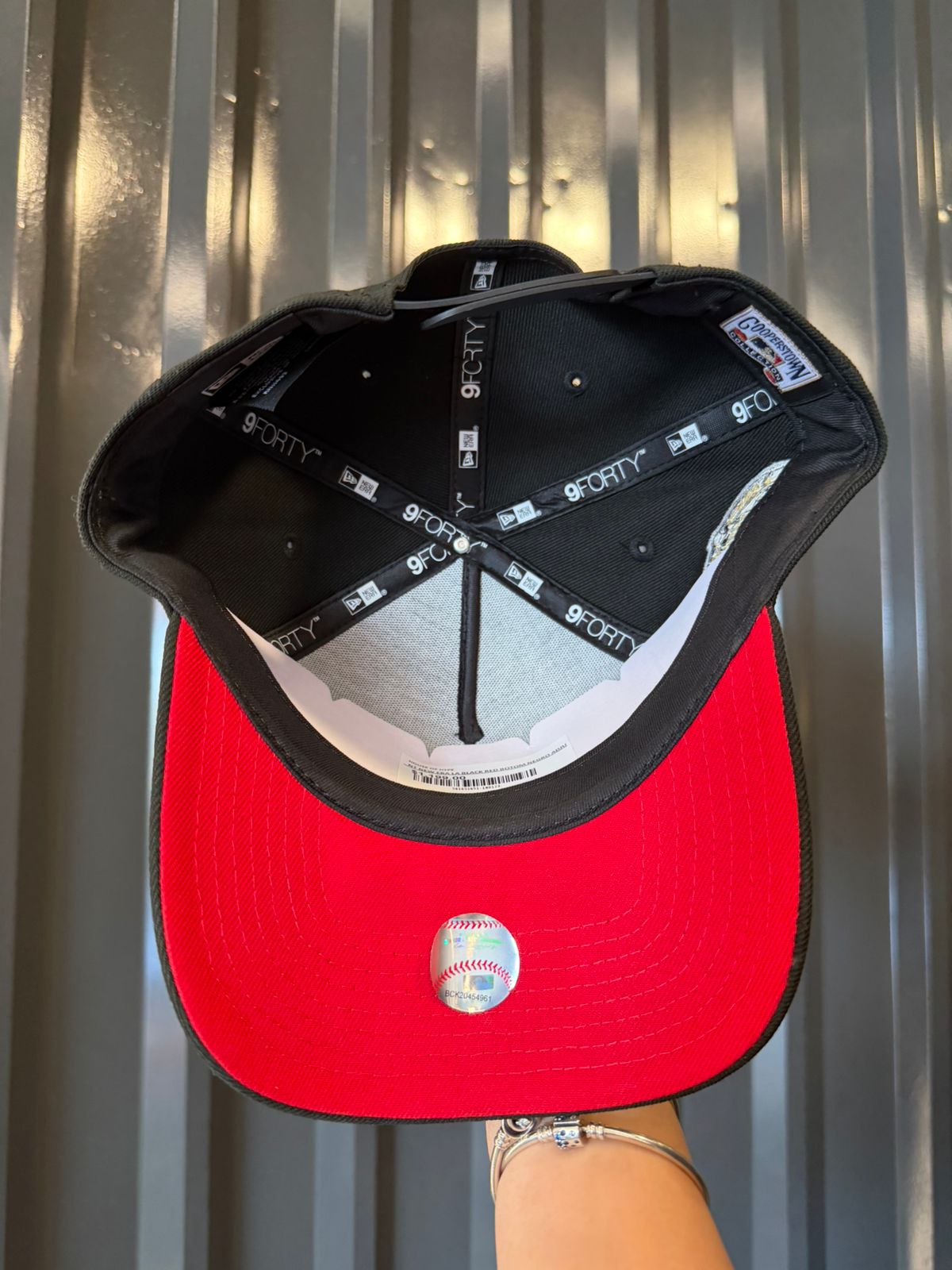New Era LA Black Red Botom
