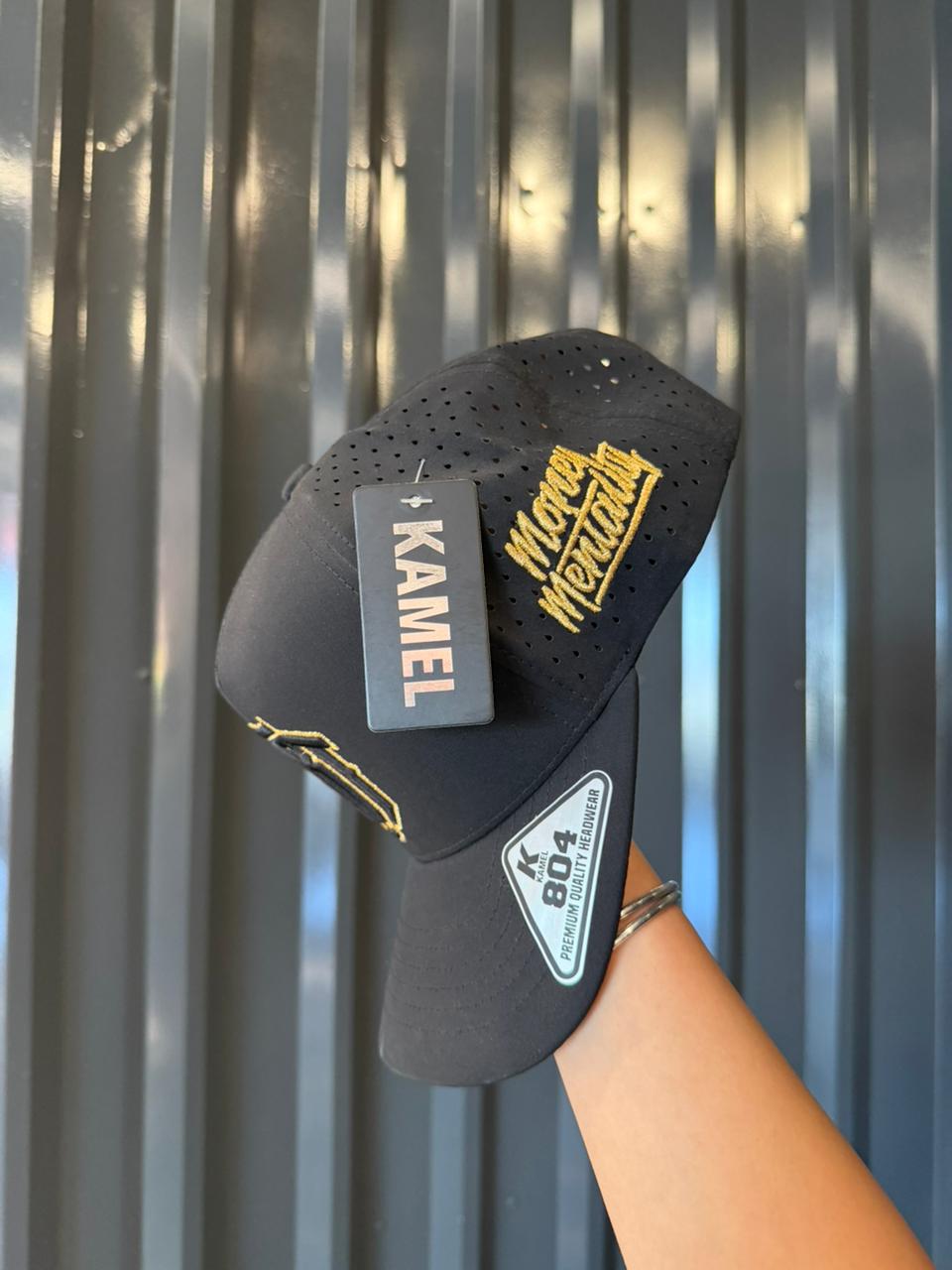 Trt Gorra Negra Con Dorado