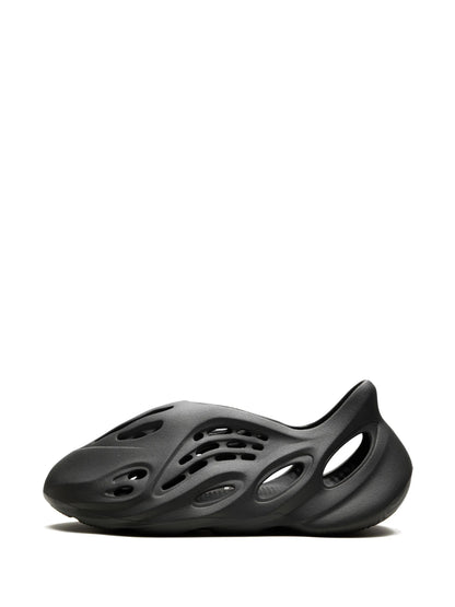 New Adidas Yeezy Foam Rnr Carbon