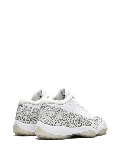 Jordan 11 Retro Low Ie Cobalt (2015)