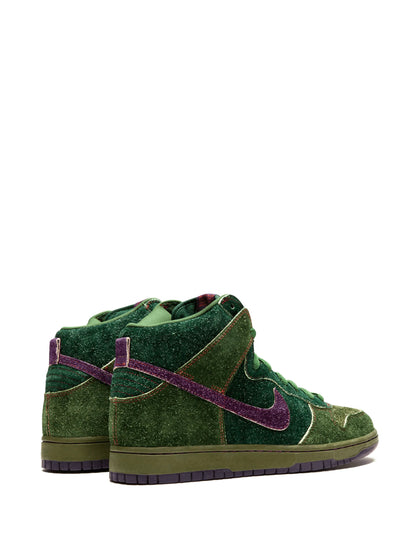 Nike SB Dunk High Skunk 420