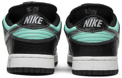 Tiffany & Co. Nike SB Dunk Low Tiffany Diamond Supply Co.