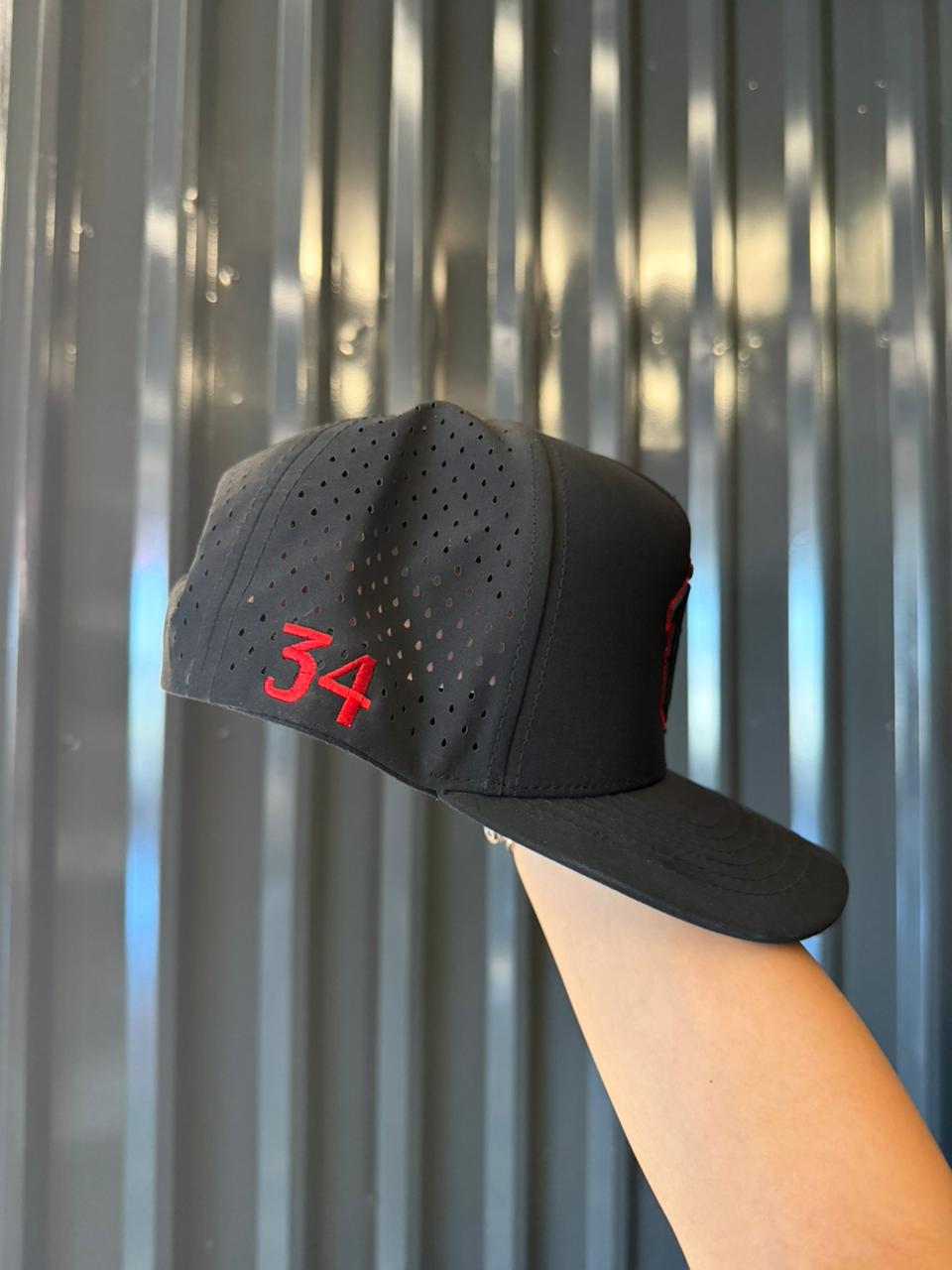 Trt Gorra Negra Con Rojo